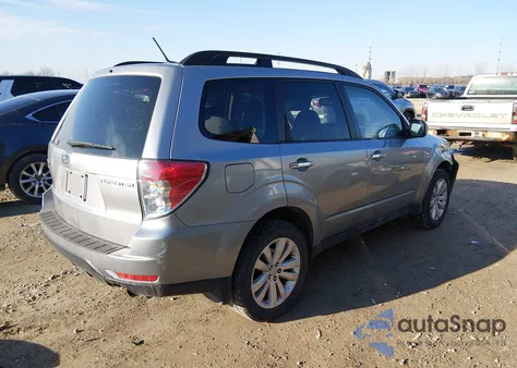 2011 Subaru Forester 2.5X Premium z USA, uszkodzony, nr VIN JF2SHBDC8BH710481